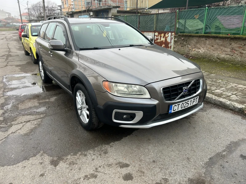 Volvo Xc70 2.4 Д5 4х4, снимка 2 - Автомобили и джипове - 48719144