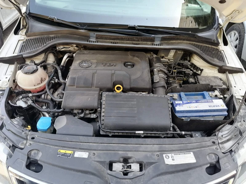 Skoda Rapid, снимка 4 - Автомобили и джипове - 52598491