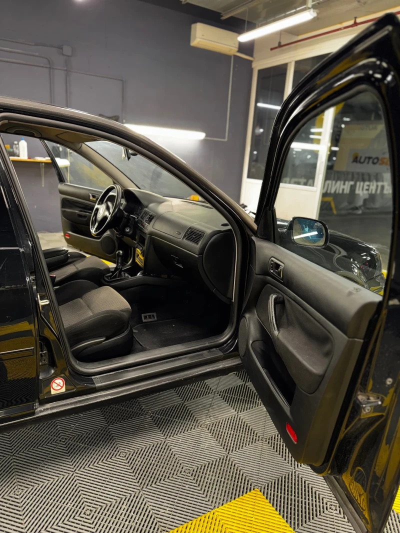 VW Golf, снимка 8 - Автомобили и джипове - 52547476