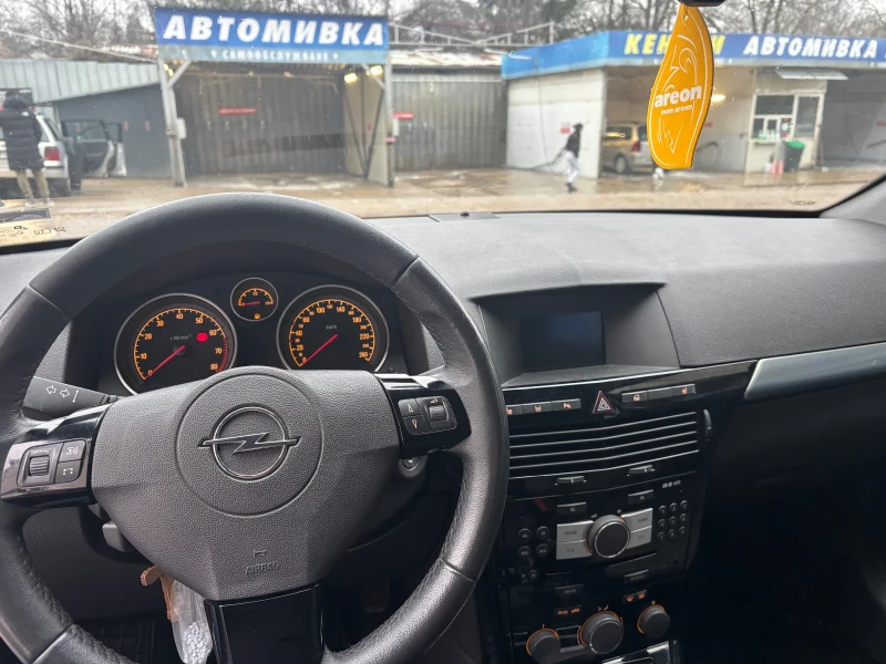 Opel Astra, снимка 13 - Автомобили и джипове - 52978720
