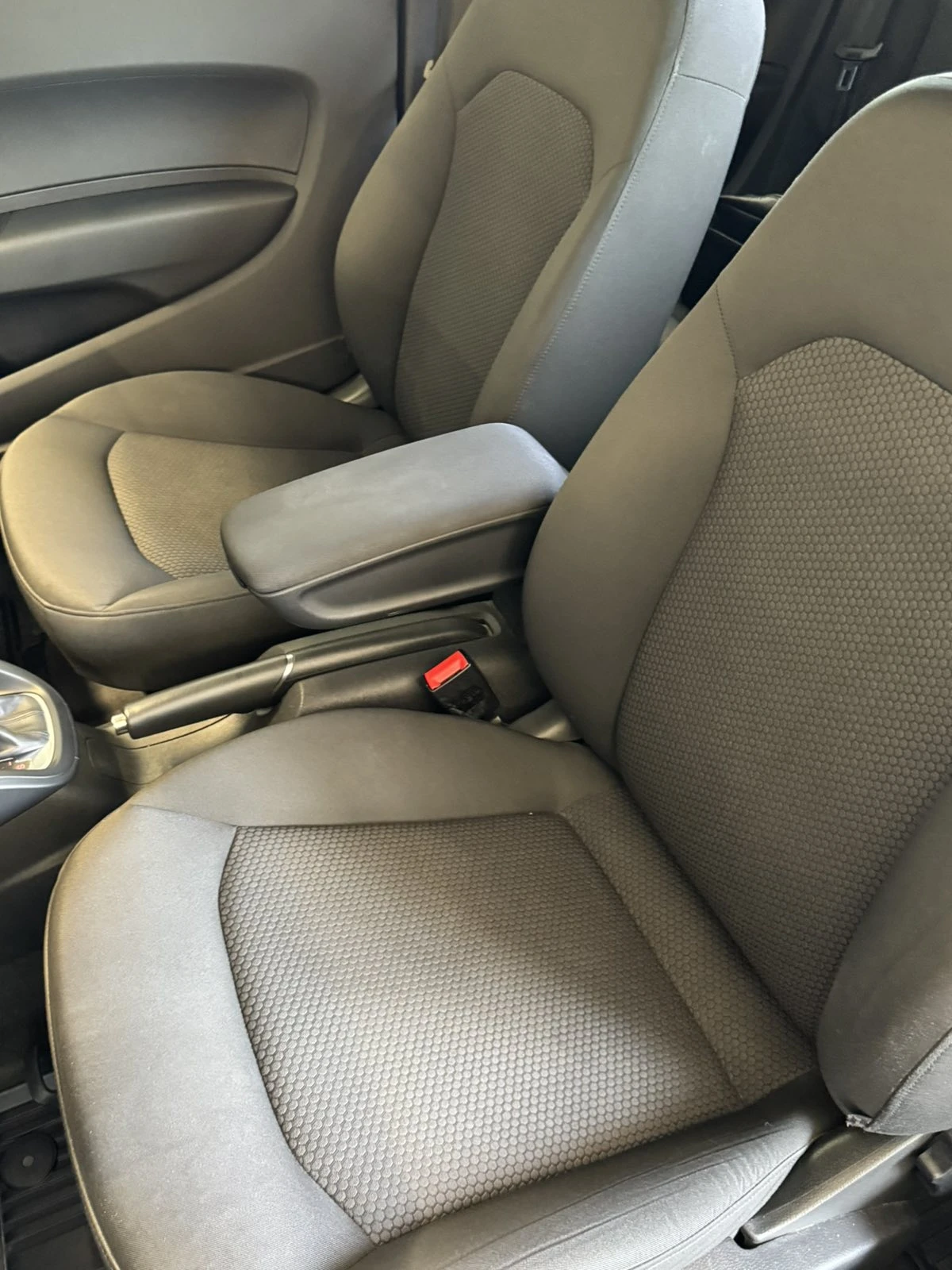 Audi A1 Audi A1 1.6 TDI S-Tronic  - изображение 8