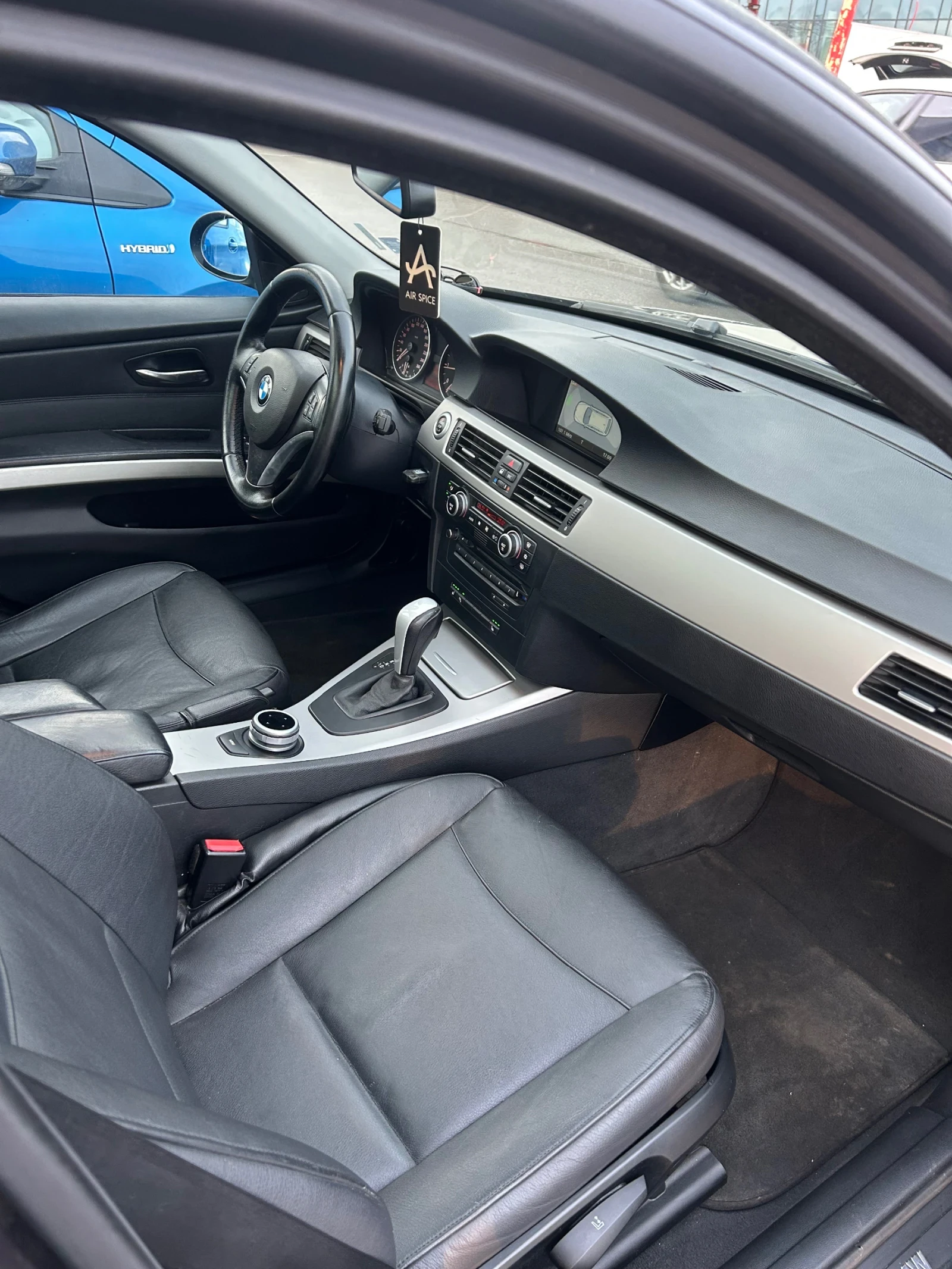 BMW 320 E91 - изображение 6