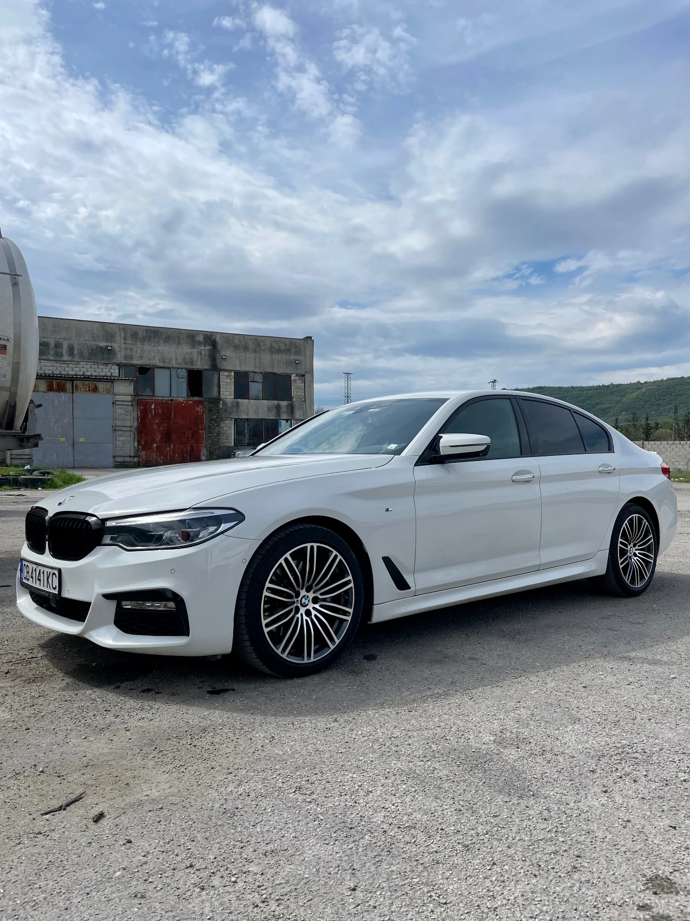 BMW 530 G 30 Xdrive М-пакет, снимка 4 - Автомобили и джипове - 53646655