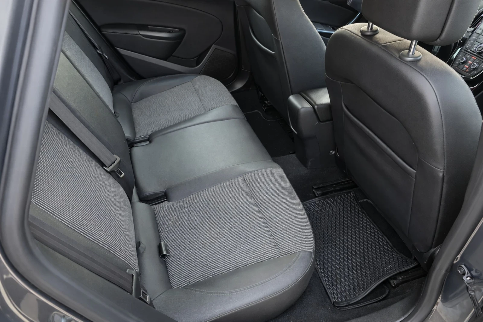 Opel Astra С-История Full Led Star/Stop Навигация Парктроник  - изображение 9