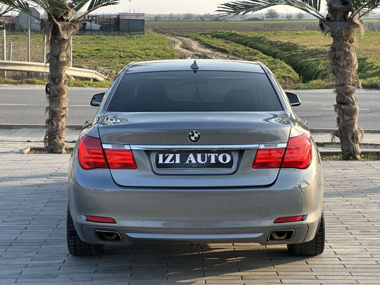 BMW 740 D/XDRIVE/DISTRONIC/BLIND SPOT/SOFT CLOSE/LIZING, снимка 4 - Автомобили и джипове - 53712427