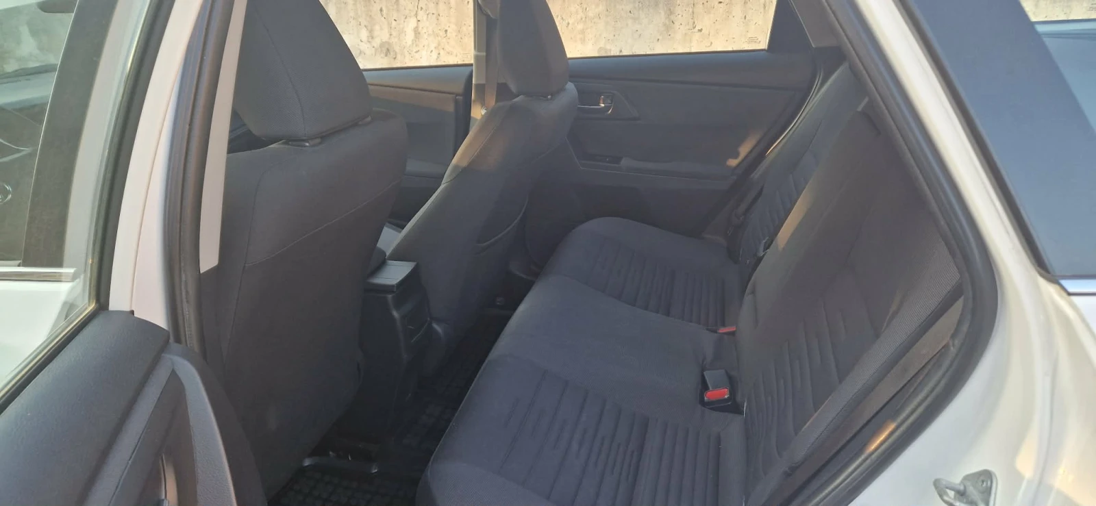 Toyota Auris  - изображение 3