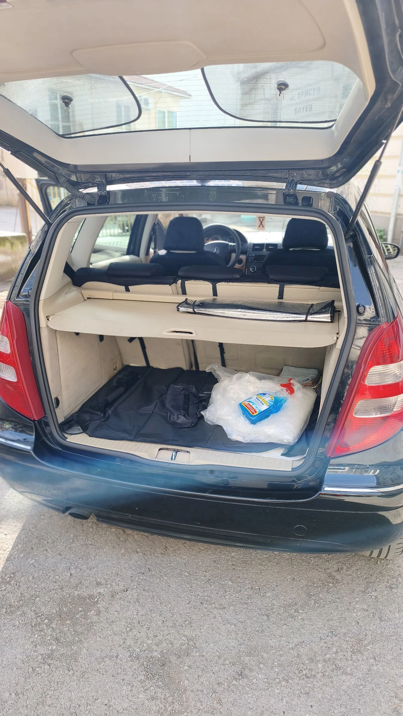 Mercedes-Benz A 180 2.0 CDI, снимка 11 - Автомобили и джипове - 54214359