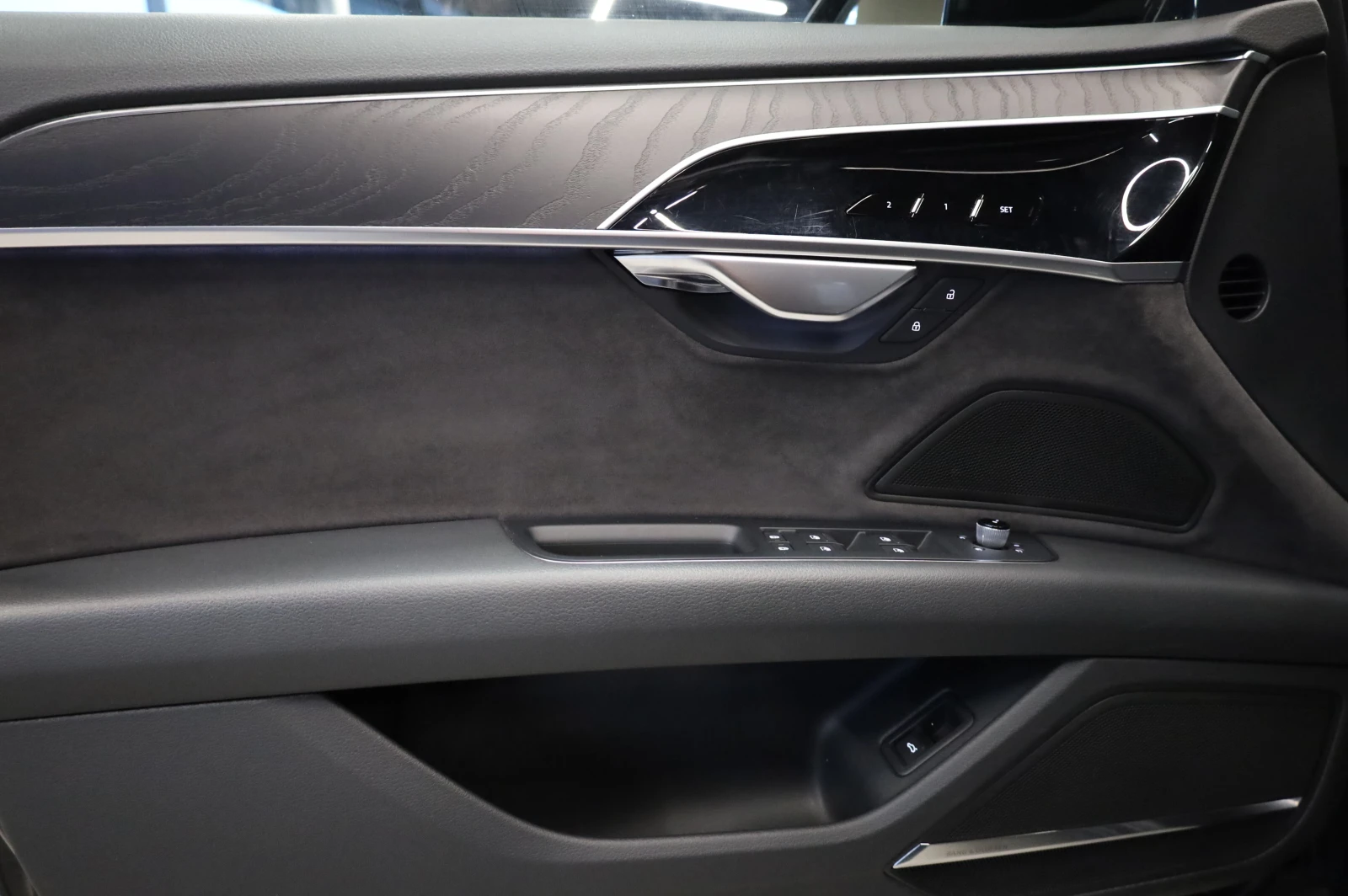 Audi A8 50TDI* B&O* TV* LED LIGHTS* PANO* , снимка 14 - Автомобили и джипове - 54271794