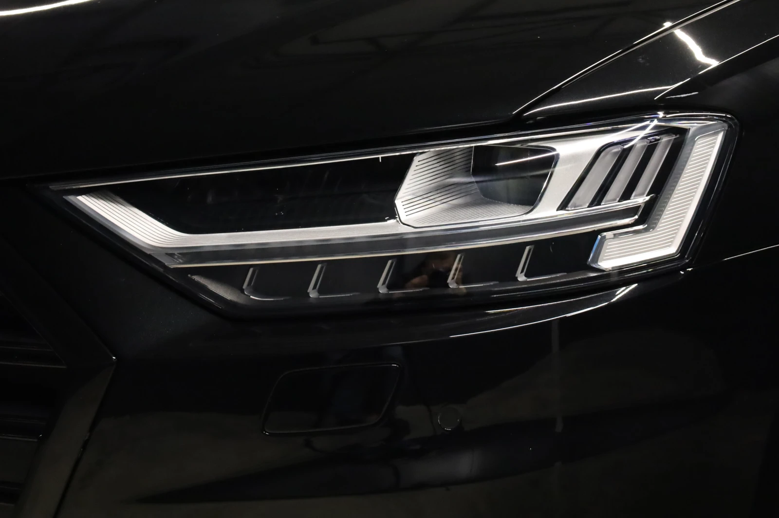 Audi A8 50TDI* B&O* TV* LED LIGHTS* PANO* , снимка 4 - Автомобили и джипове - 54271794