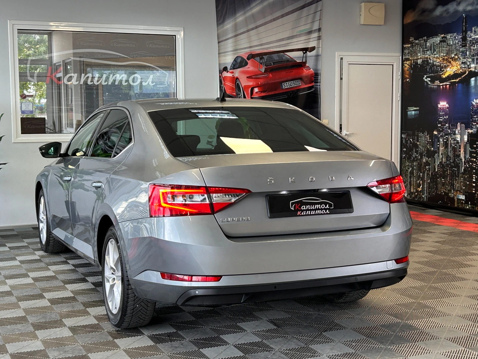 Skoda Superb 2.0TDI STYLE 7 DSG 150, снимка 4 - Автомобили и джипове - 54699080