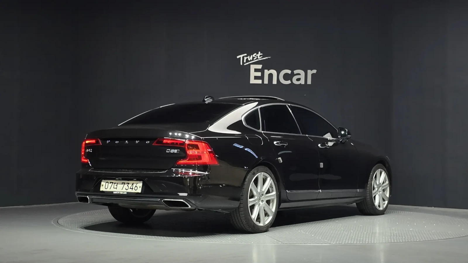 Volvo S90 T5 INSCRIPTION BOWERS WILKINS/360CAM/PANO/HEAD UP, снимка 2 - Автомобили и джипове - 55000047