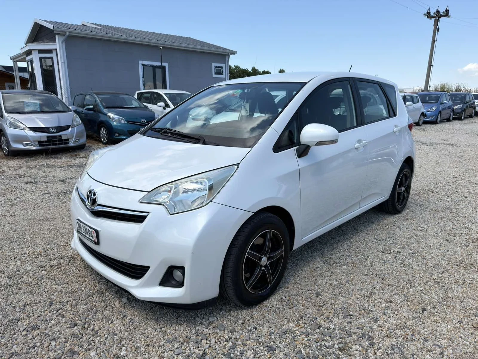 Toyota Verso S 1.3i Automat, снимка 2 - Автомобили и джипове - 55071262