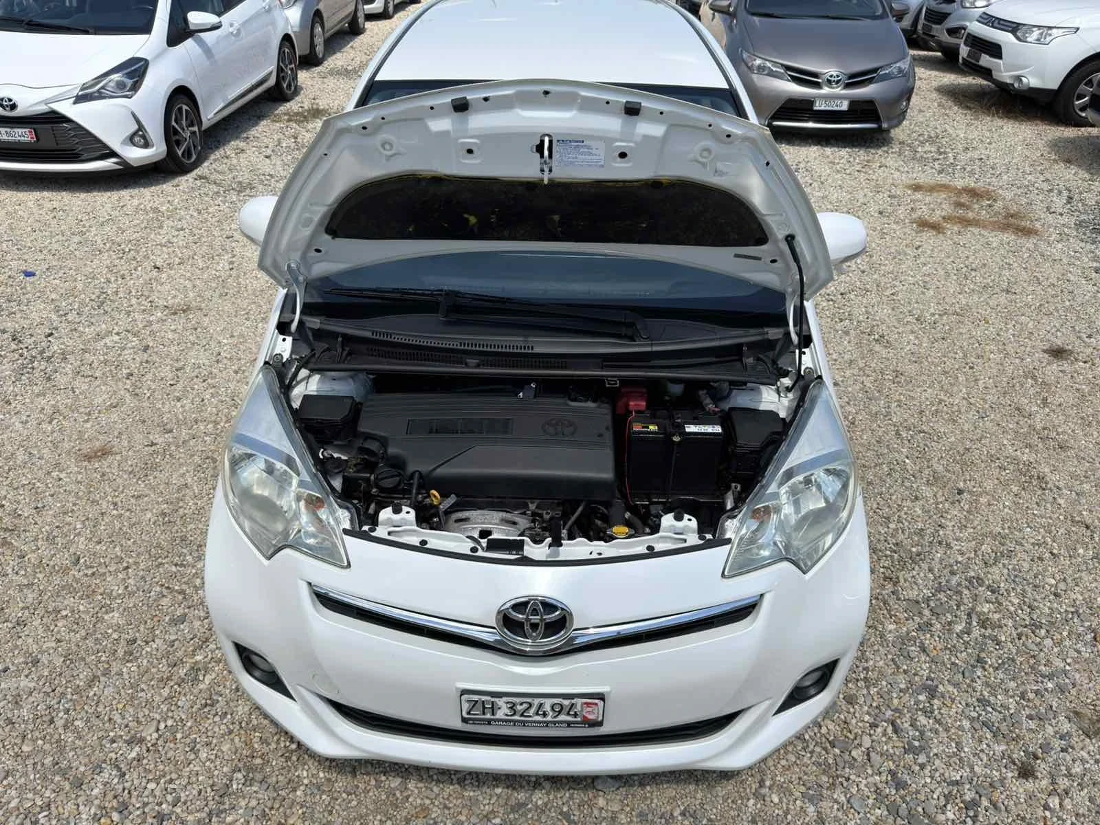 Toyota Verso S 1.3i Automat, снимка 4 - Автомобили и джипове - 55071262