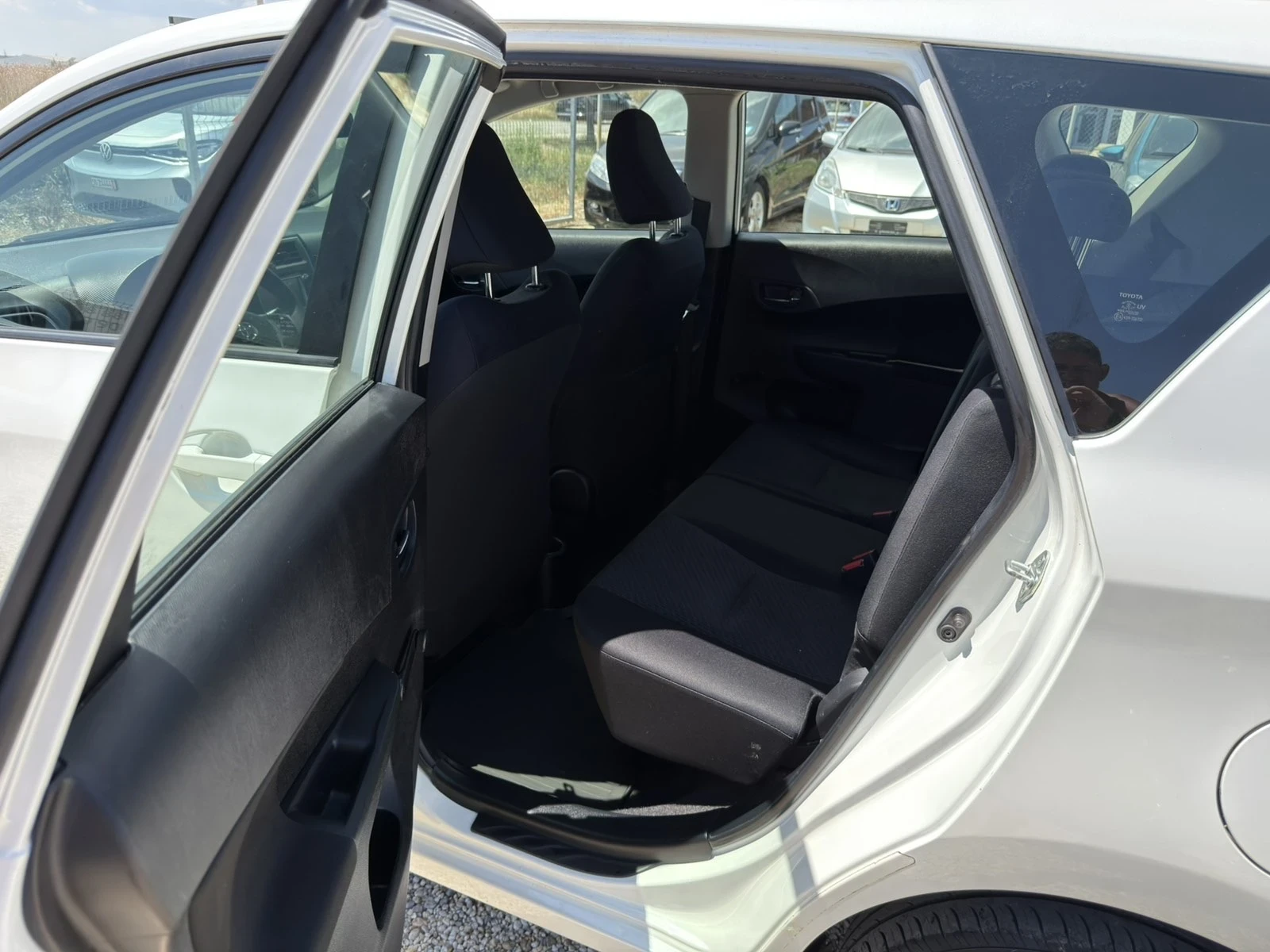 Toyota Verso S 1.3i Automat, снимка 15 - Автомобили и джипове - 55071262