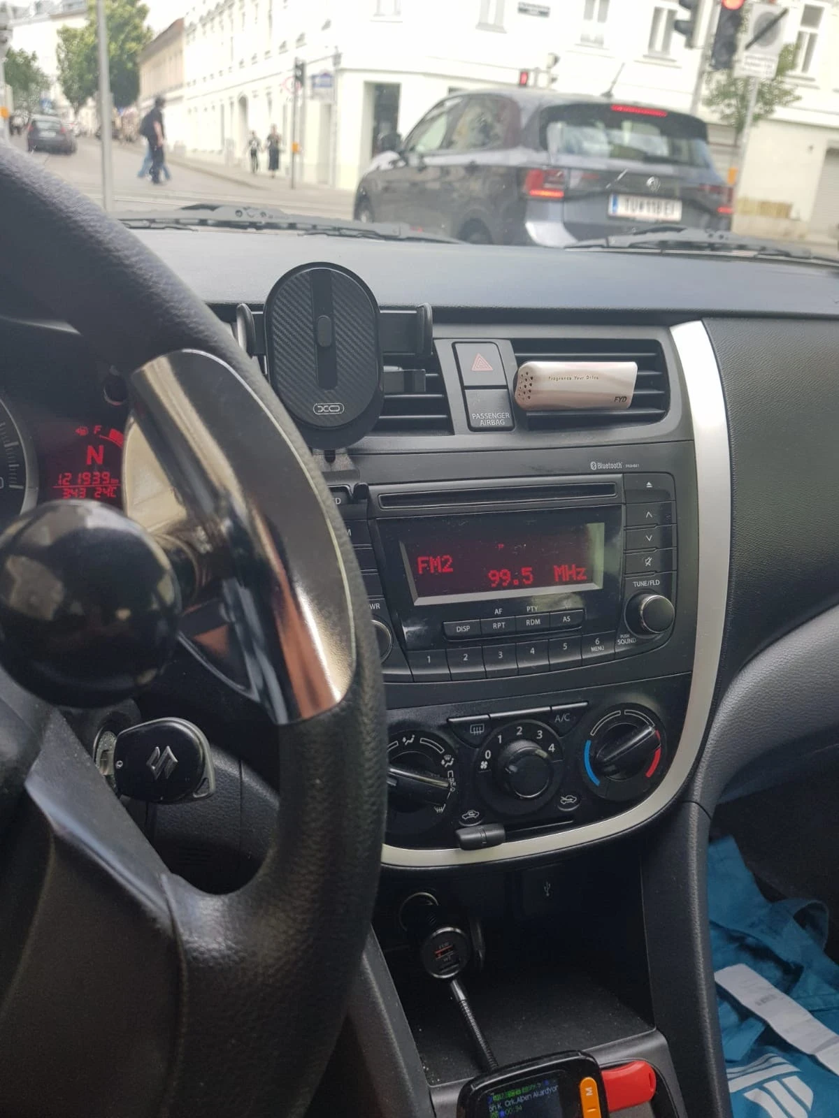 Suzuki Celerio, снимка 3 - Автомобили и джипове - 55166431