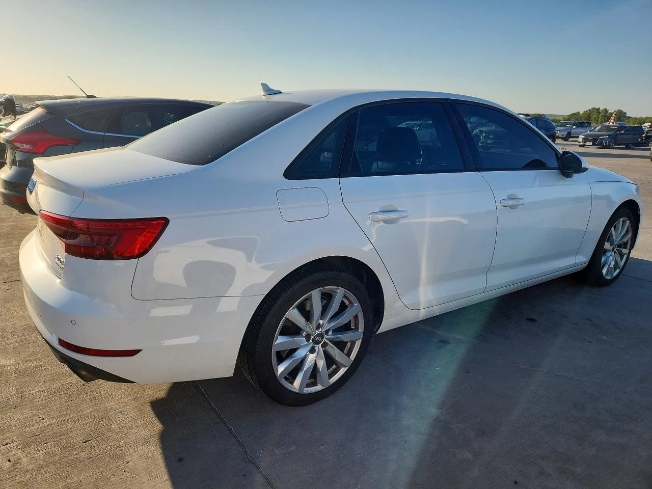 Audi A4 2.0l Premium | Mobile.bg � ����������� 3