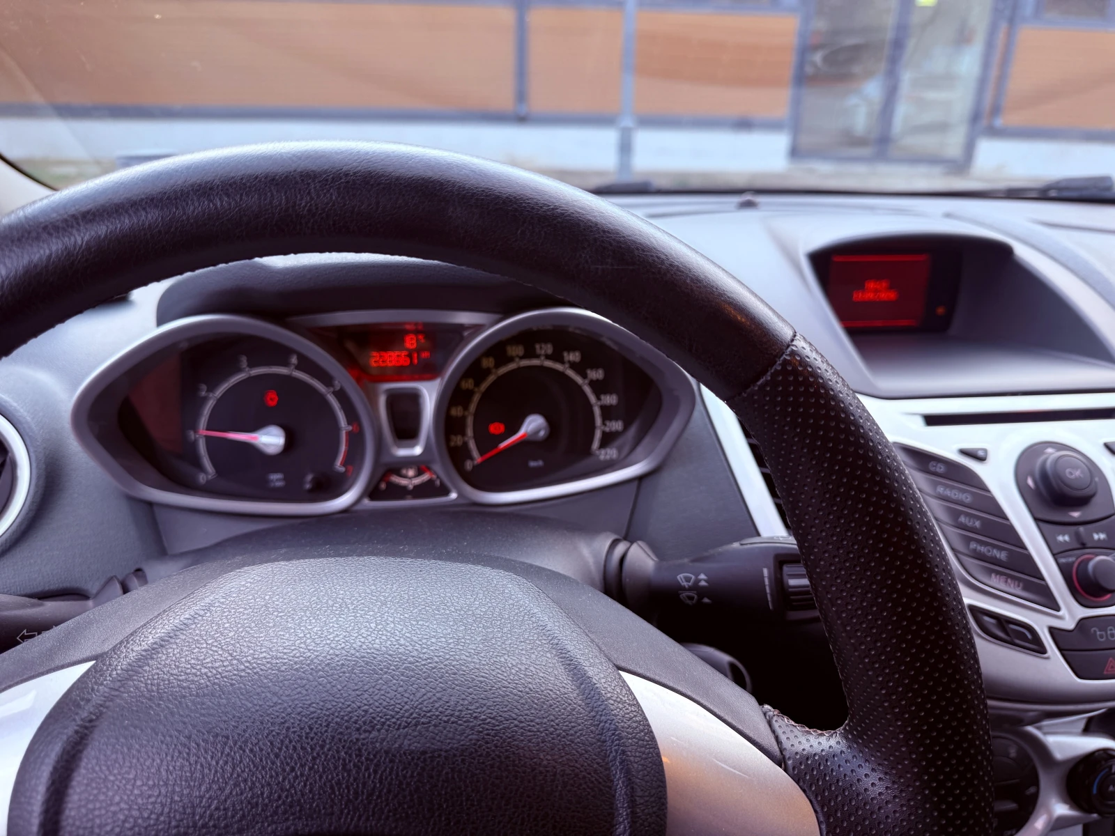 Ford Fiesta LPG, снимка 14 - Автомобили и джипове - 56098542