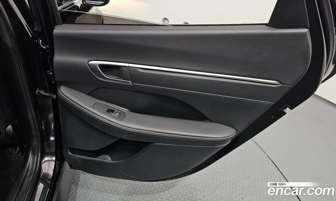 Hyundai Sonata 2.0 LPG Smart, снимка 15 - Автомобили и джипове - 56155349