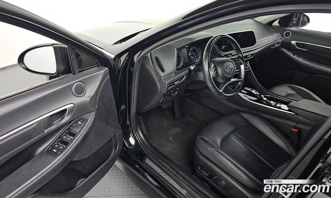 Hyundai Sonata 2.0 LPG Smart, снимка 13 - Автомобили и джипове - 56155349