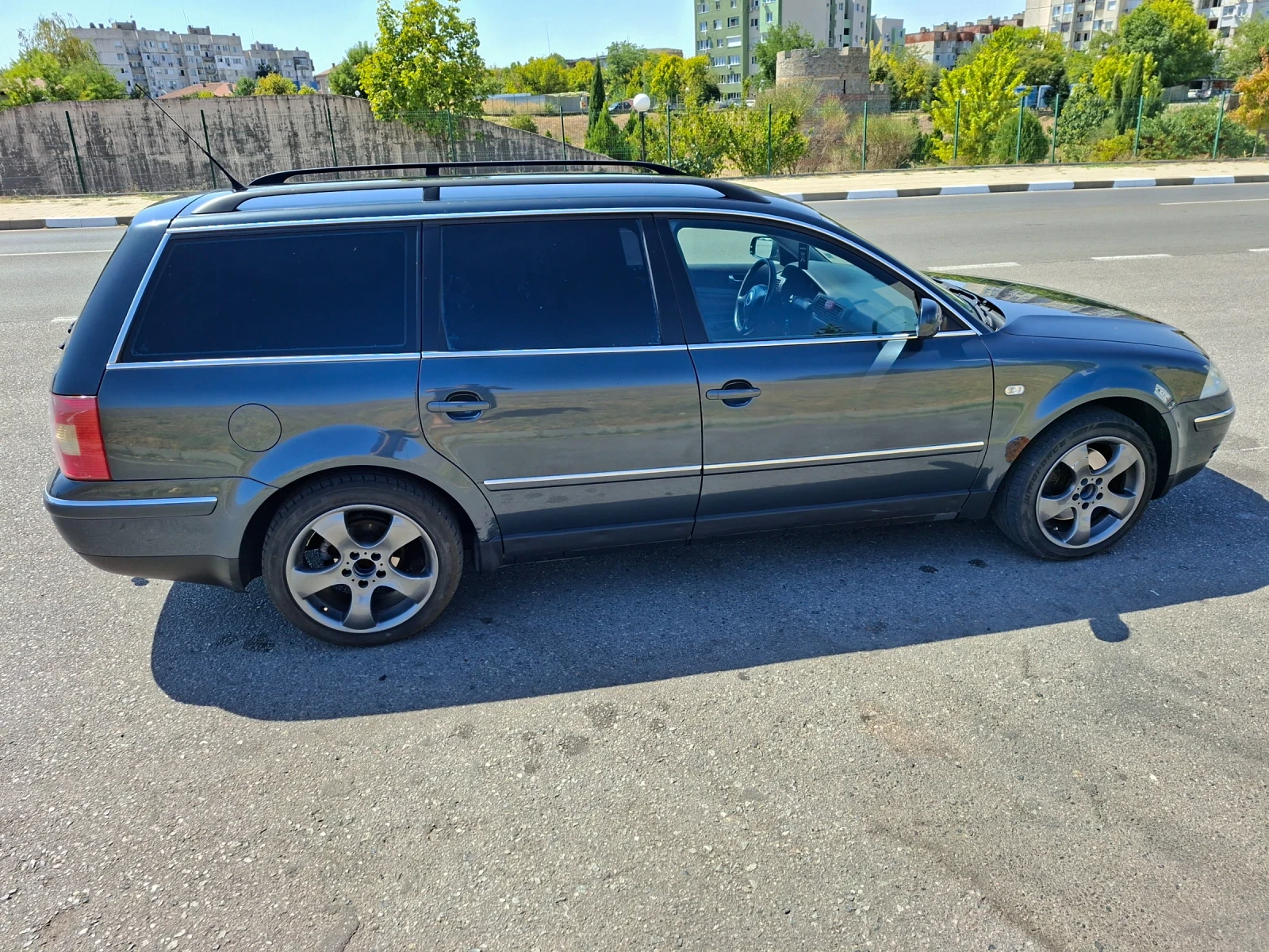 VW Passat 2.3 VR5, снимка 5 - Автомобили и джипове - 56222433