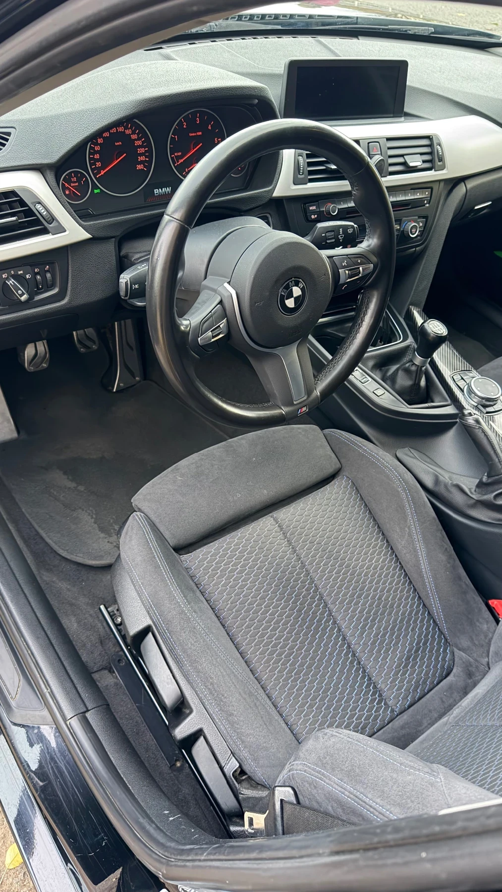 BMW 318 F31, снимка 10 - Автомобили и джипове - 56293344