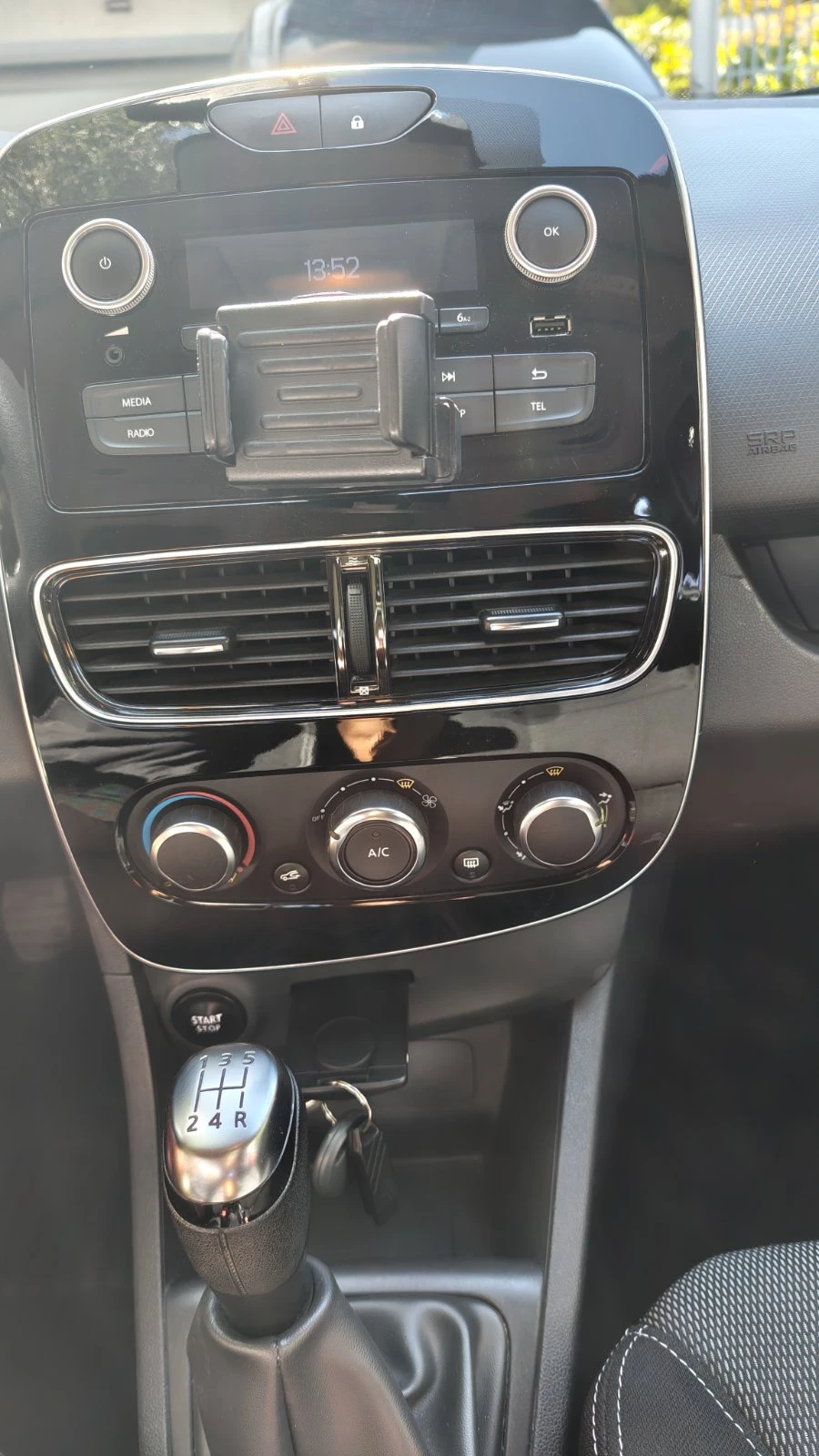 Renault Clio 1.2 16V Life, снимка 17 - Автомобили и джипове - 56454582