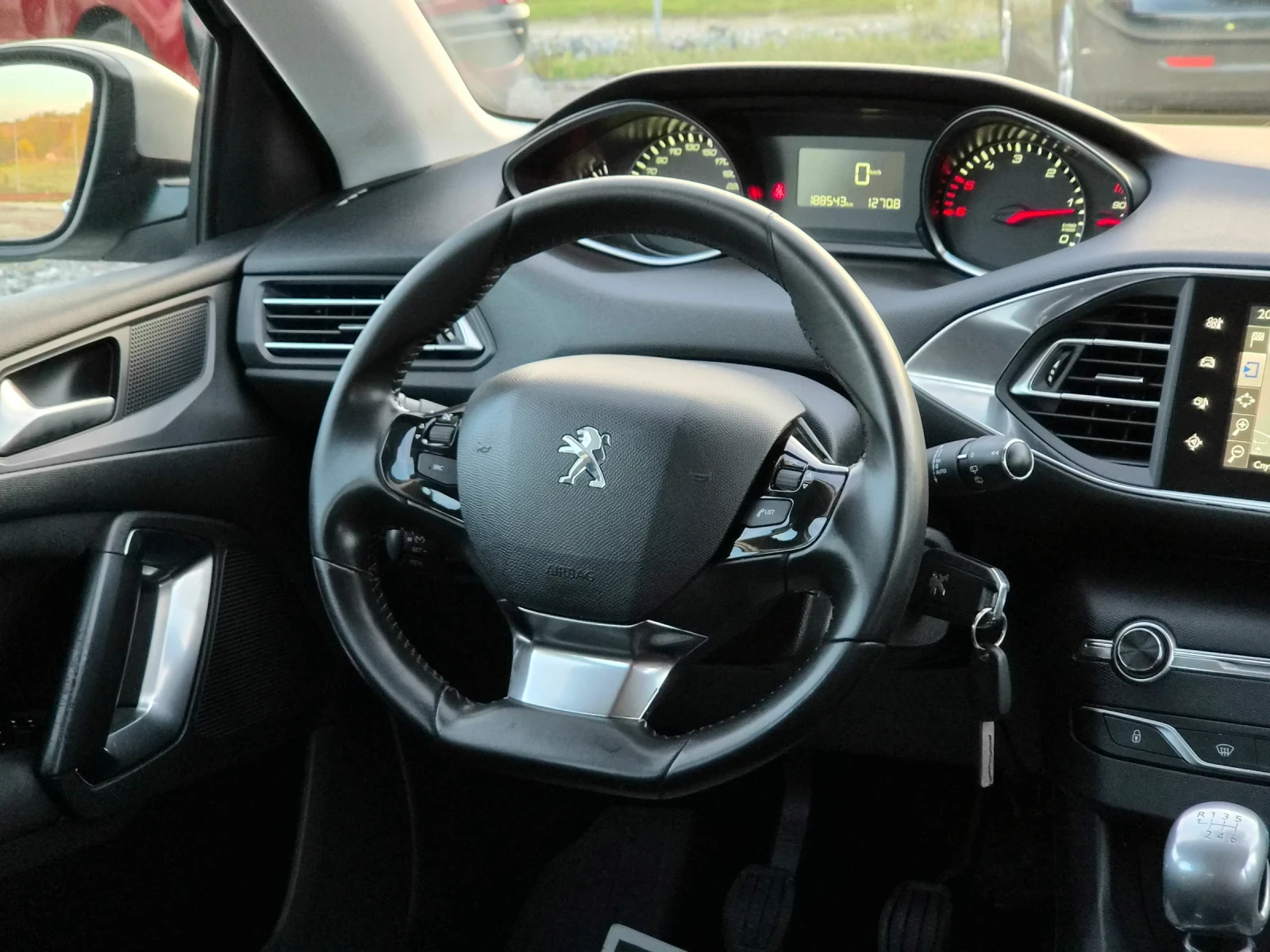 Peugeot 308 1.6HDI* 120k, снимка 9 - Автомобили и джипове - 56677123