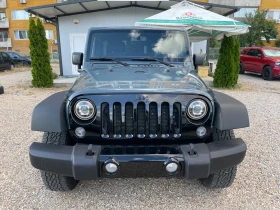 Jeep Wrangler 3.6i-4x4-AVTOMATIC/TARGA/УНИКАТ-ТОП СЪСТОЯНИЕ, снимка 2