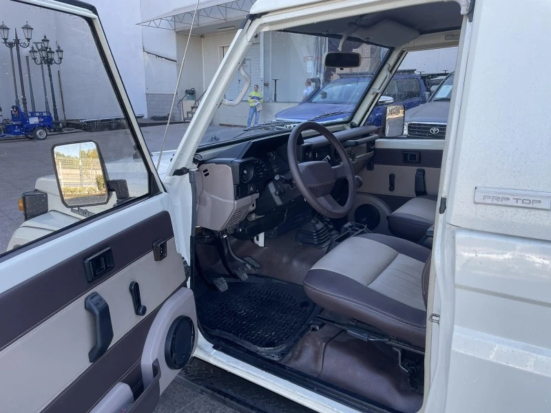 Toyota Land cruiser HZJ 73, снимка 10 - Автомобили и джипове - 47289788