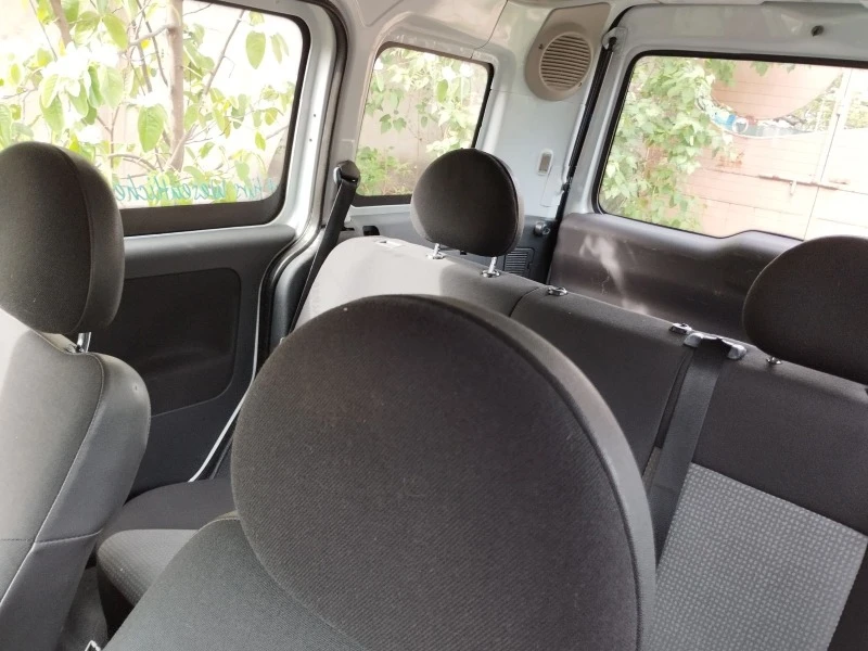 Opel Combo 1.3, снимка 8 - Автомобили и джипове - 45512246