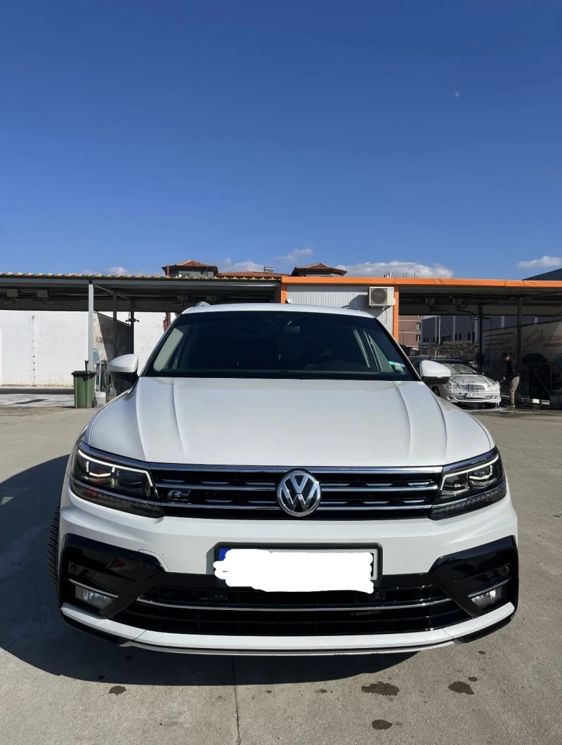 VW Tiguan R-line, снимка 3 - Автомобили и джипове - 49506403