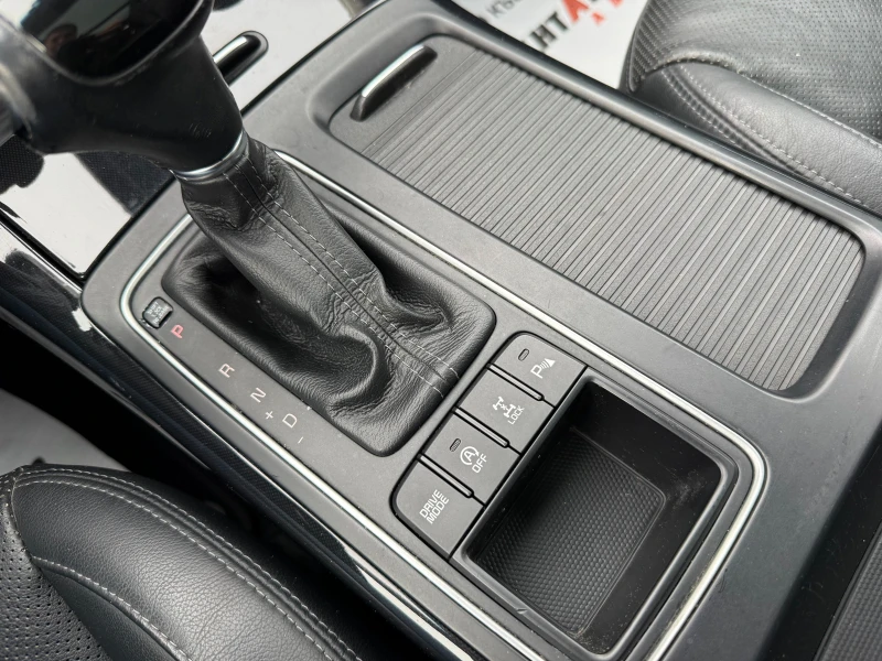 Kia Sorento, снимка 12 - Автомобили и джипове - 53282352