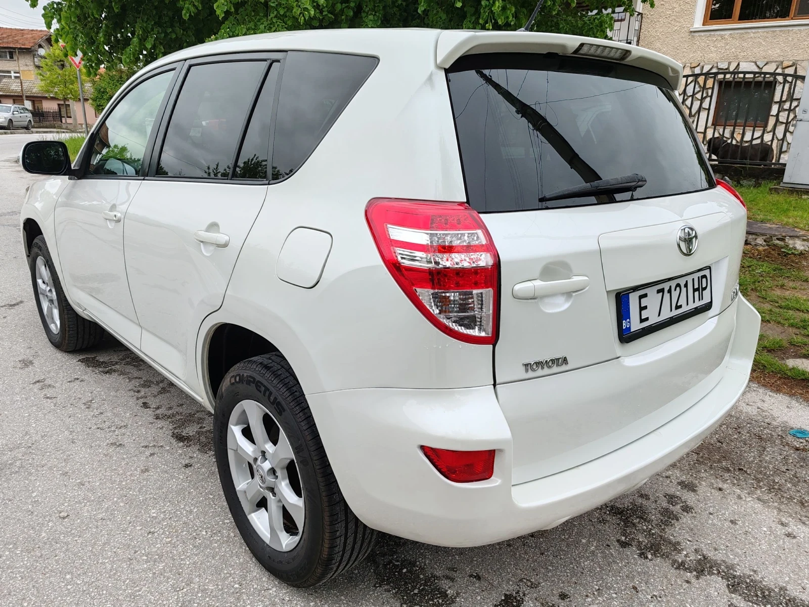 Toyota Rav4 2.2 D4D - изображение 6