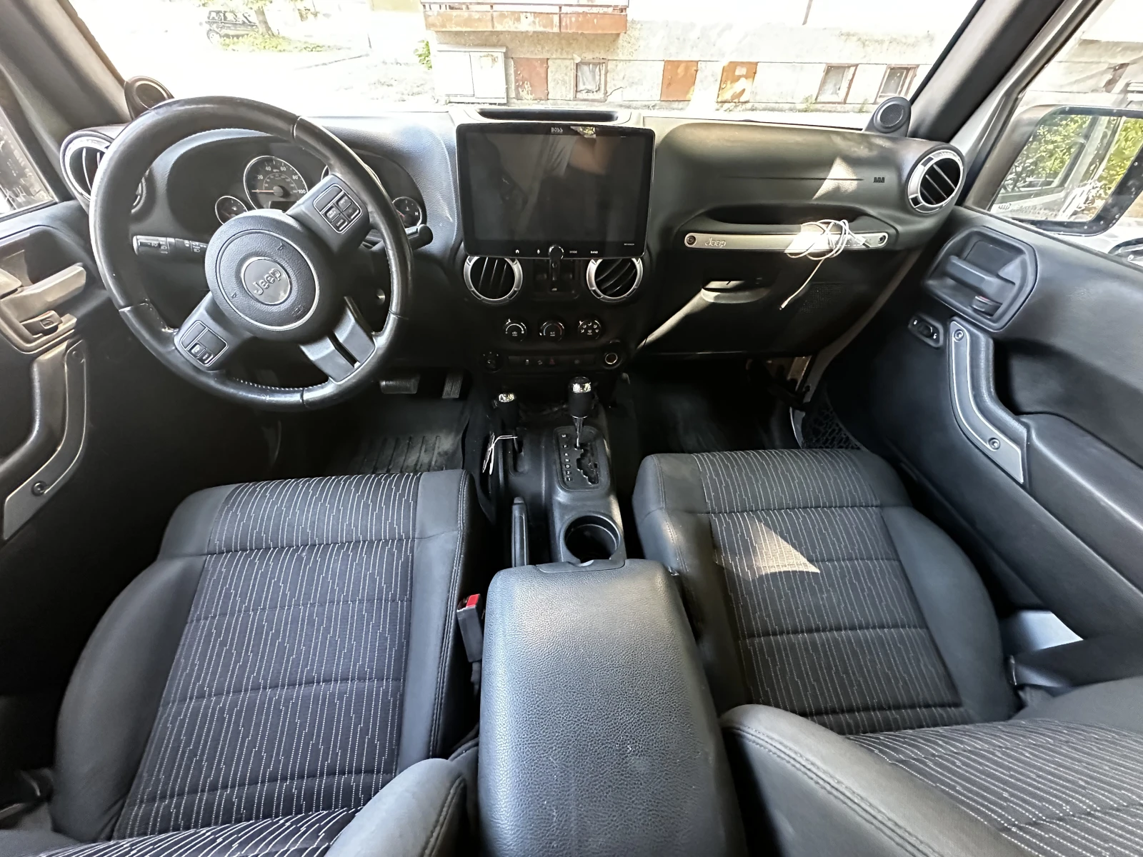Jeep Wrangler  - изображение 3