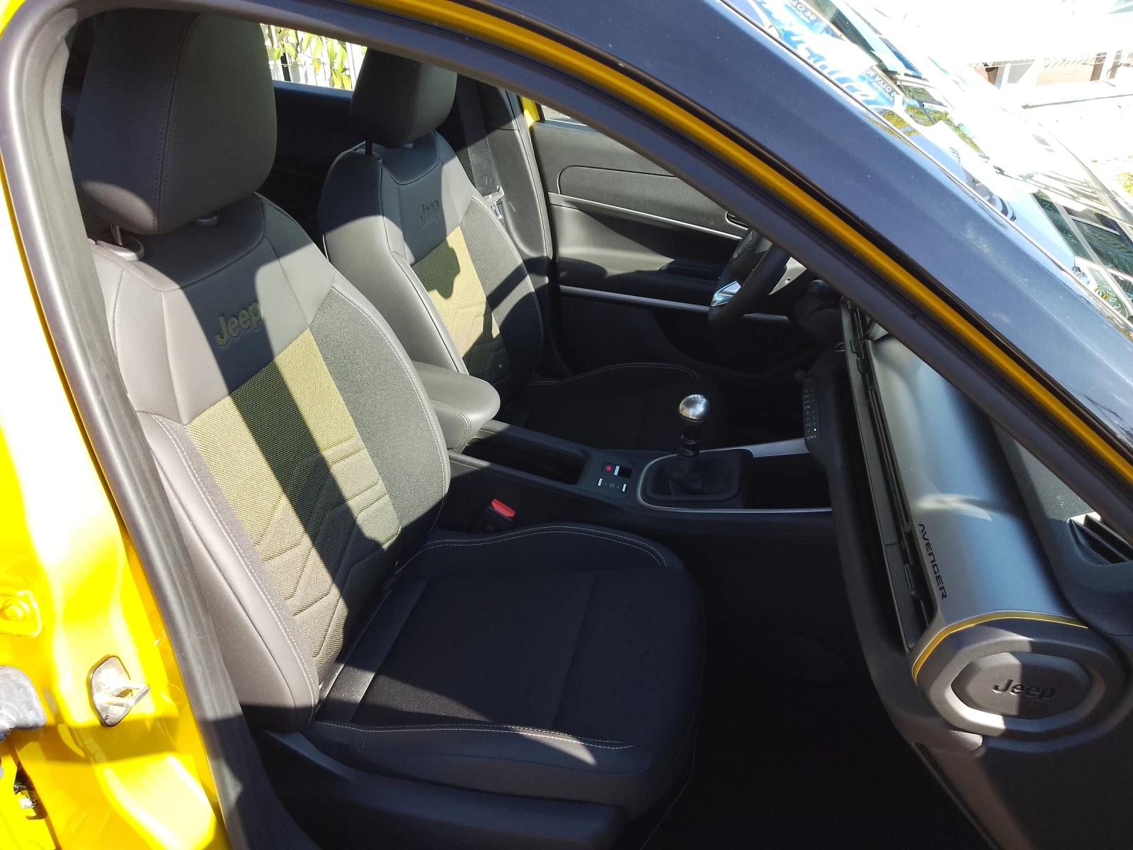 Jeep Avenger 1.2 HTP/LIMITED/JBL - изображение 9