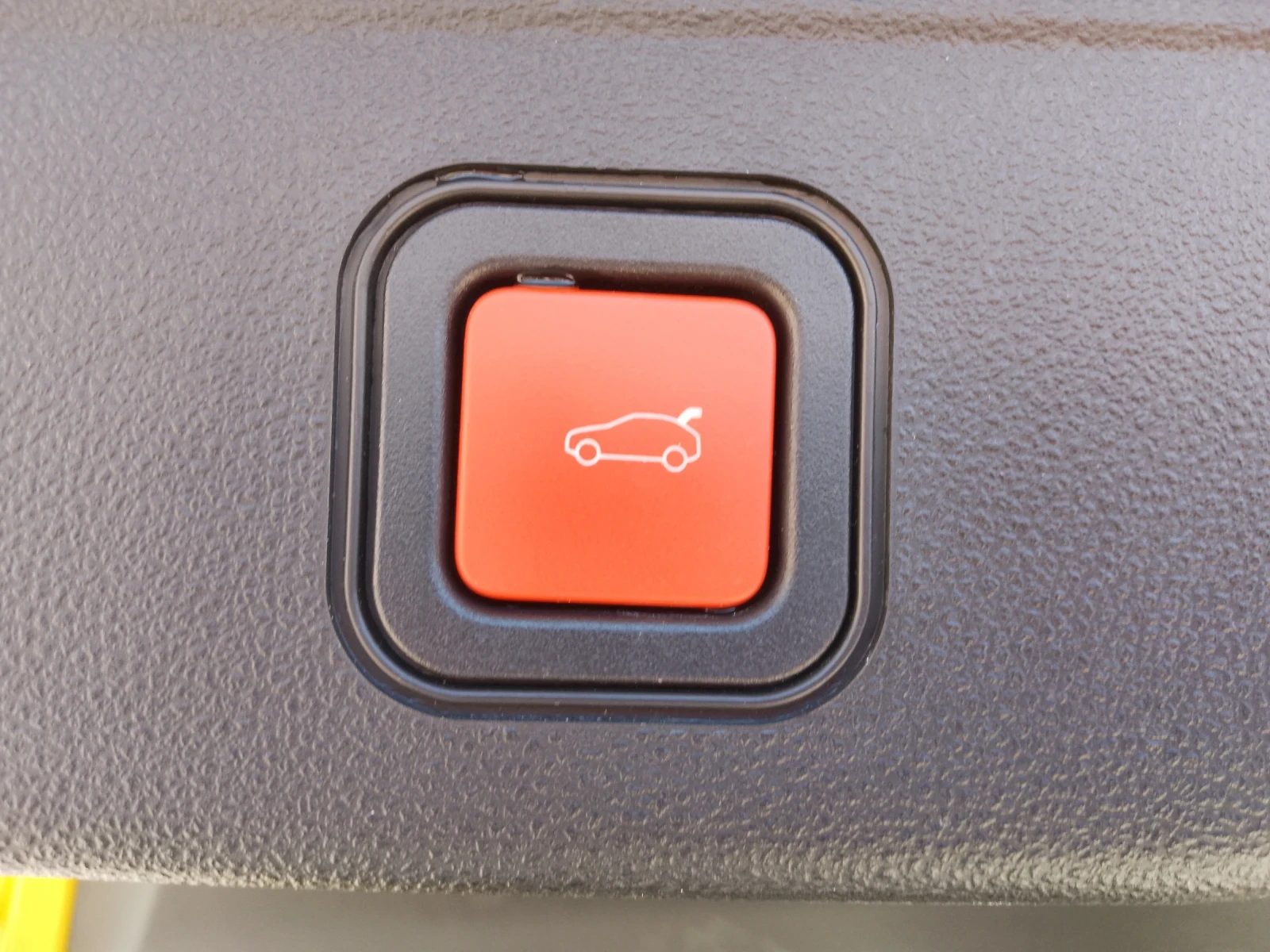 Jeep Avenger 1.2 HTP/LIMITED/JBL | Mobile.bg   15