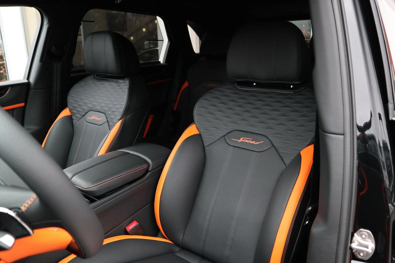 Bentley Bentayga SPEED/NEW MODEL/CERAMIC/AKRAPOVIC/NAIM/BLACKLINE/ - изображение 8