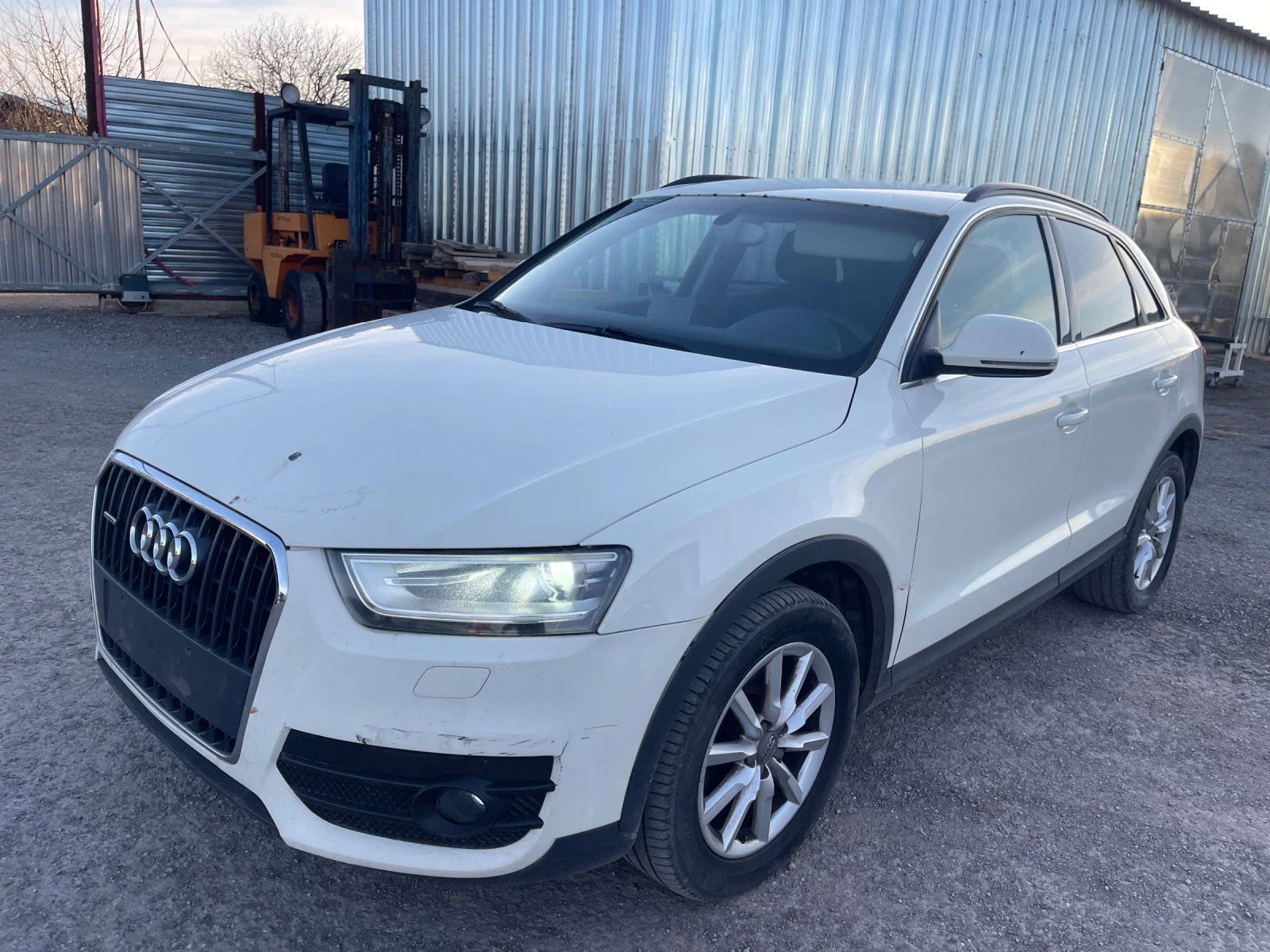 Audi Q3 2.0TDi/quattro/177кс, снимка 5 - Автомобили и джипове - 53835033