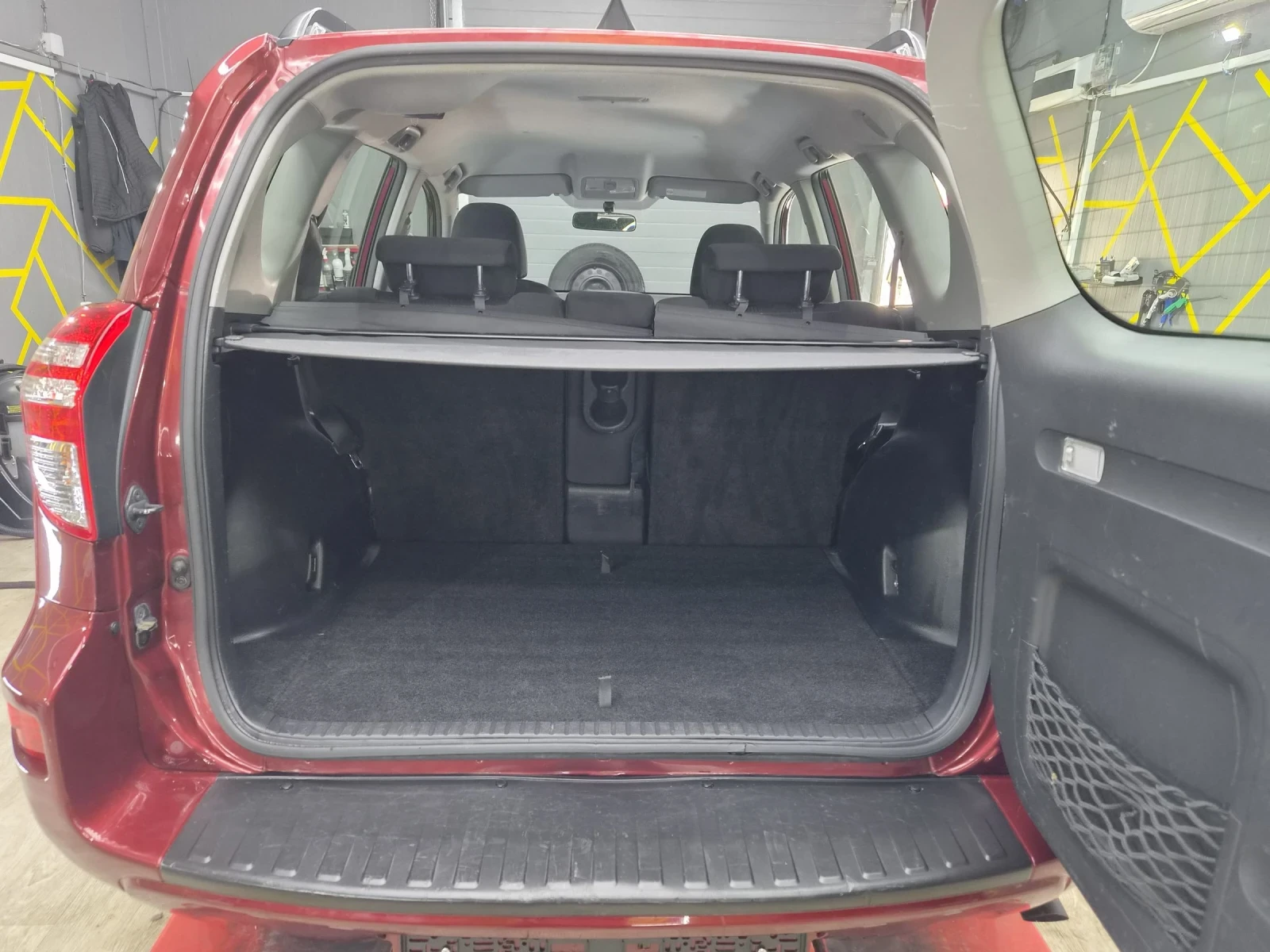 Toyota Rav4 2.0 VALVEMATIC FACE 4X4 158PS 6 SPEED 8 ГУМИ 159KM, снимка 11 - Автомобили и джипове - 54198872