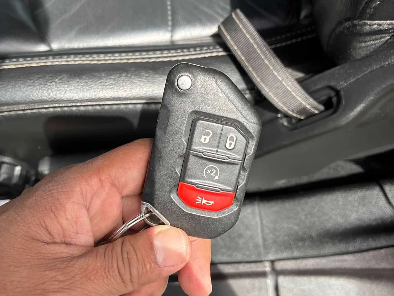 Jeep Wrangler * Sahara * CARFAX * Подгреви * Keyless, снимка 13 - Автомобили и джипове - 54480254