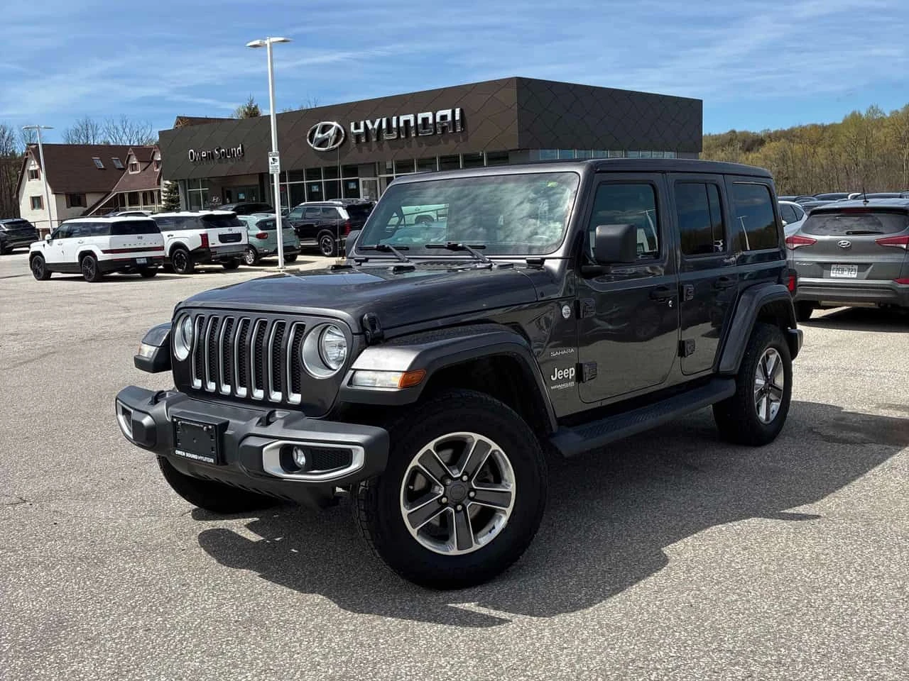 Jeep Wrangler * Sahara * CARFAX * Подгреви * Keyless