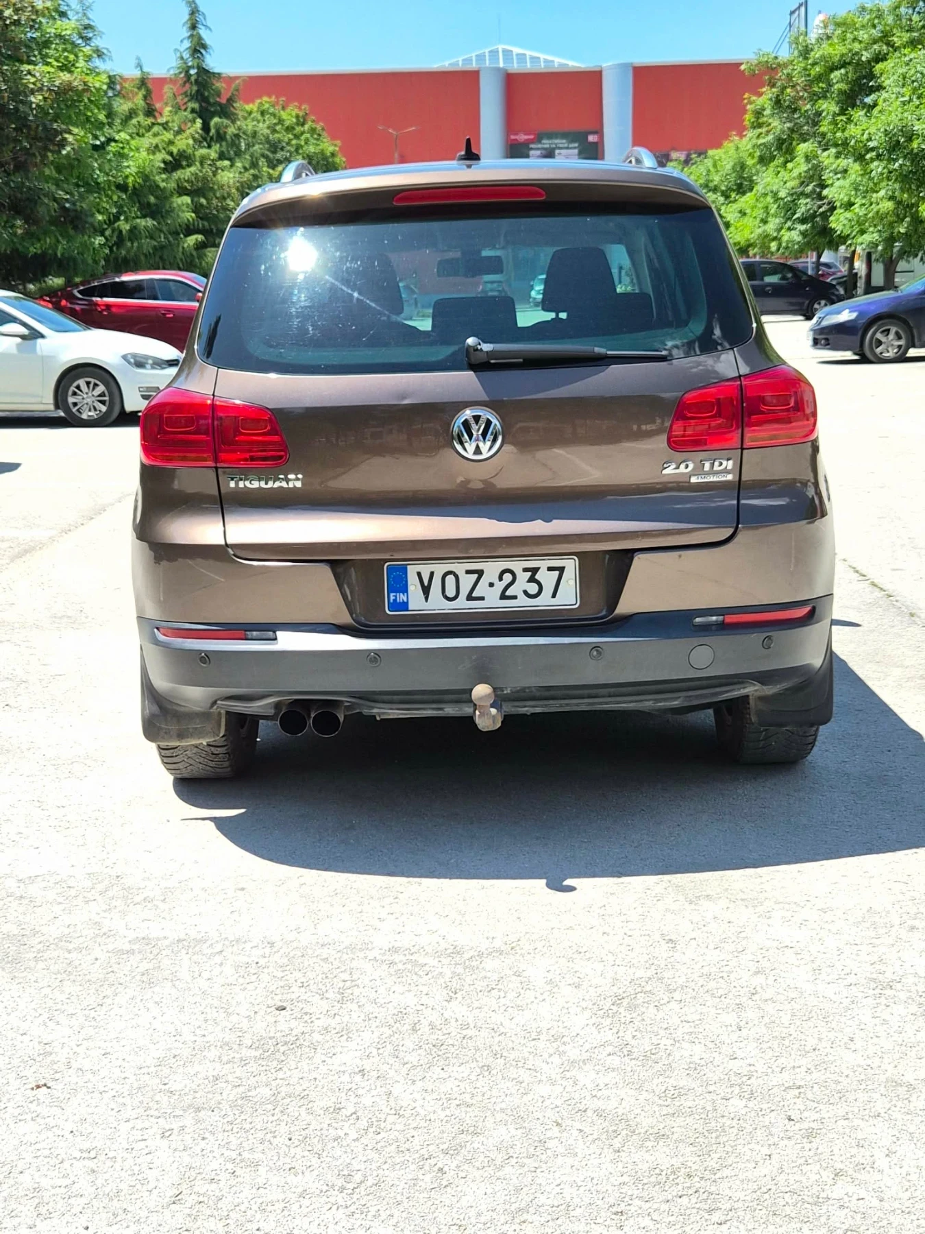 VW Tiguan 2.0/TDI/DSG, снимка 9 - Автомобили и джипове - 54797920