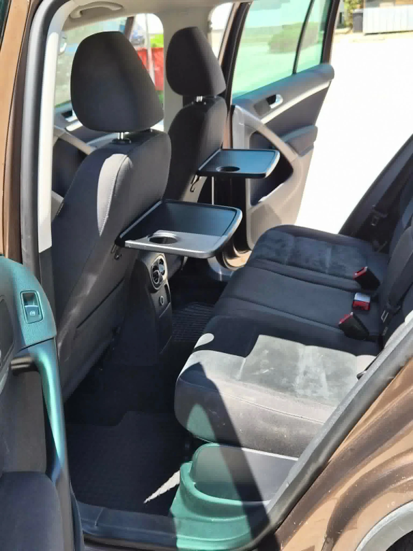 VW Tiguan 2.0/TDI/DSG, снимка 11 - Автомобили и джипове - 54797920
