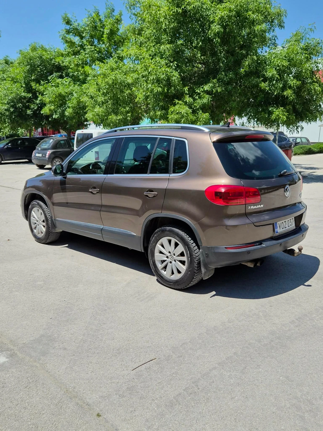 VW Tiguan 2.0/TDI/DSG, снимка 7 - Автомобили и джипове - 54797920