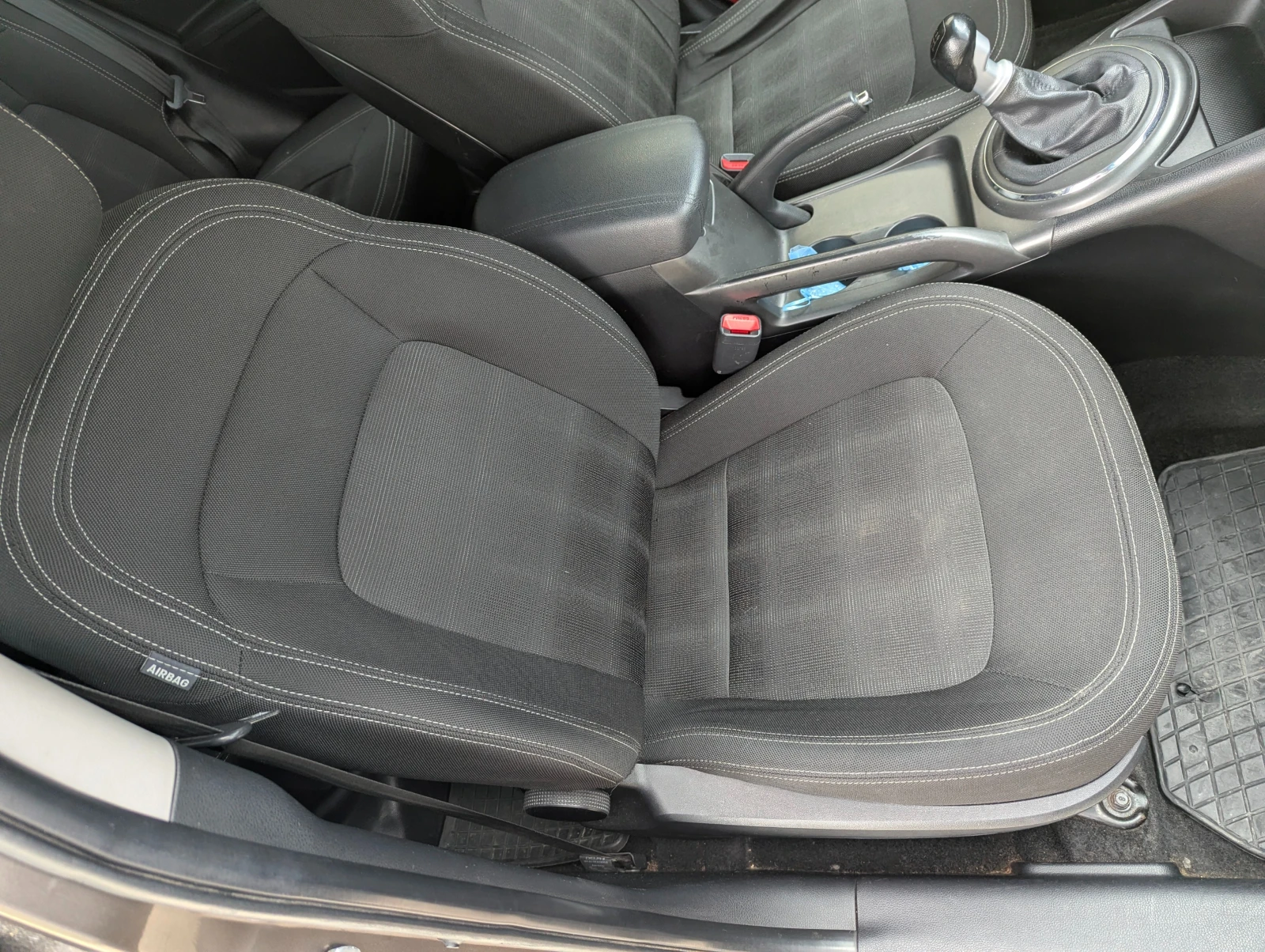 Kia Sportage 1.6, снимка 9 - Автомобили и джипове - 54990263