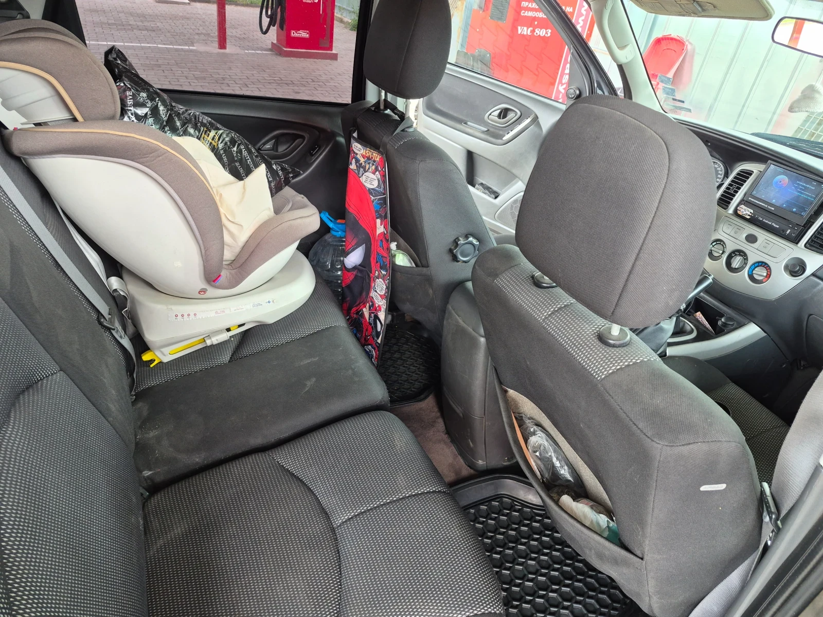 Mazda Tribute, снимка 12 - Автомобили и джипове - 55395292