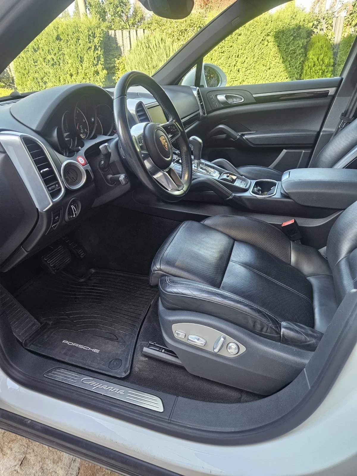 Porsche Cayenne 3.0D Facelift, снимка 9 - Автомобили и джипове - 55513610