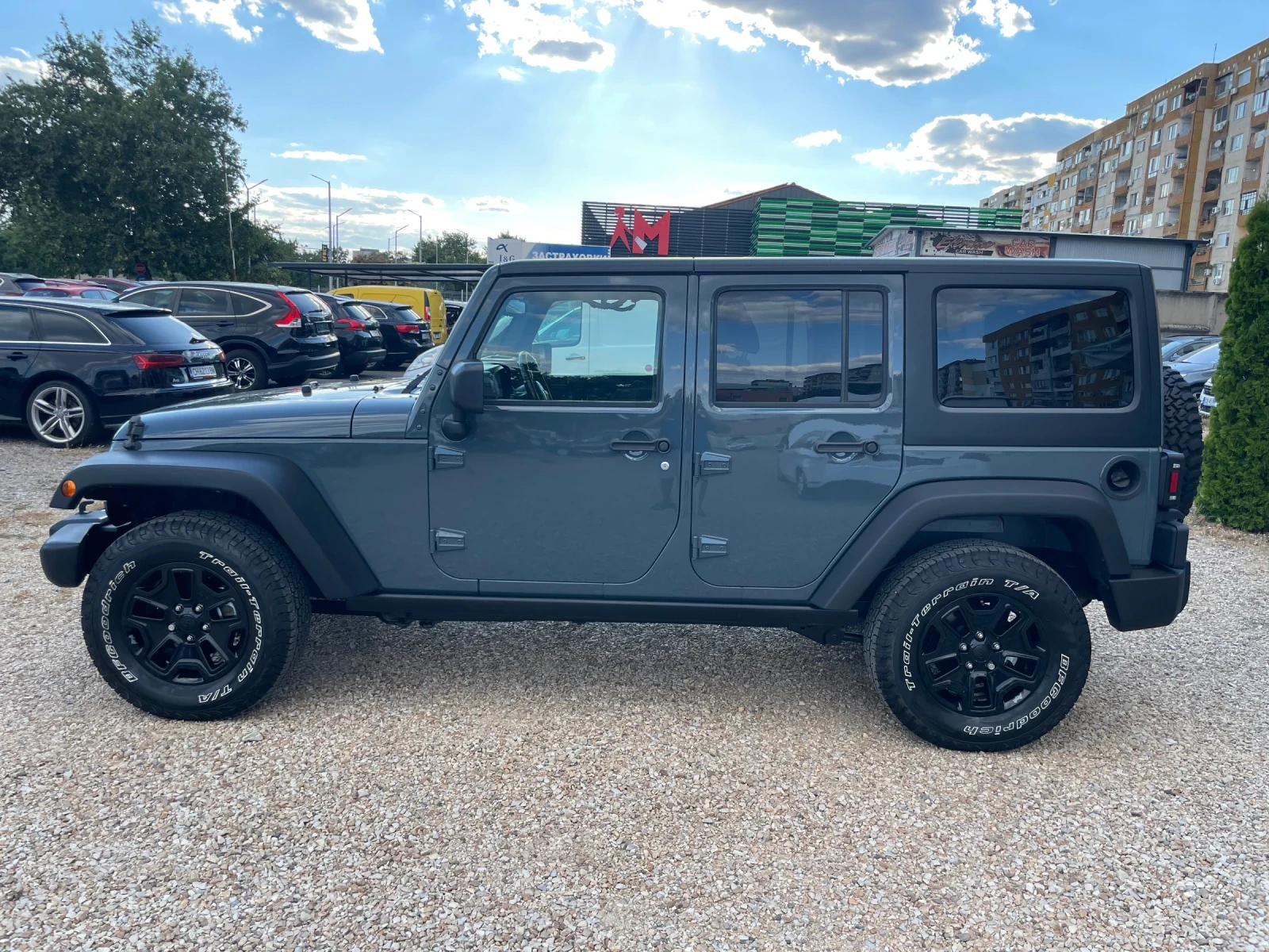 Jeep Wrangler 3.6i-4x4-AVTOMATIC/TARGA/УНИКАТ-ТОП СЪСТОЯНИЕ, снимка 8 - Автомобили и джипове - 55666804