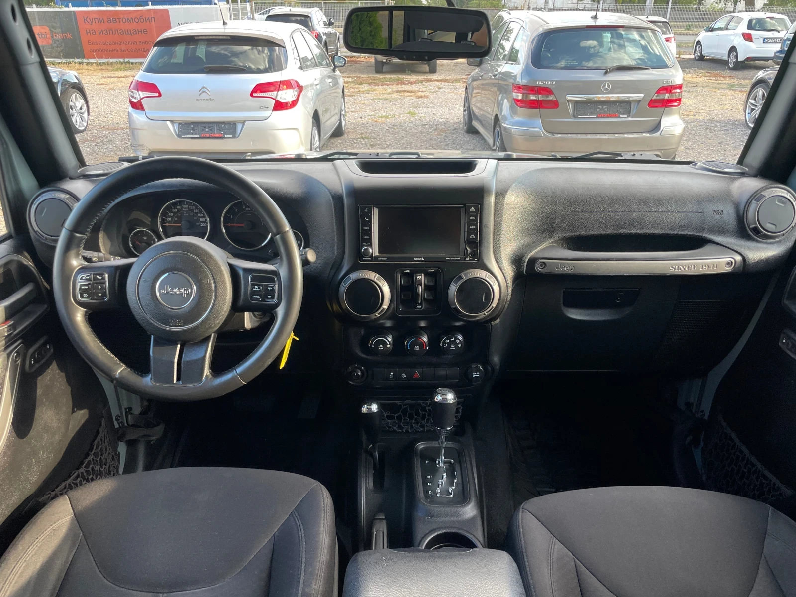 Jeep Wrangler 3.6i-4x4-AVTOMATIC/TARGA/УНИКАТ-ТОП СЪСТОЯНИЕ, снимка 10 - Автомобили и джипове - 55666804
