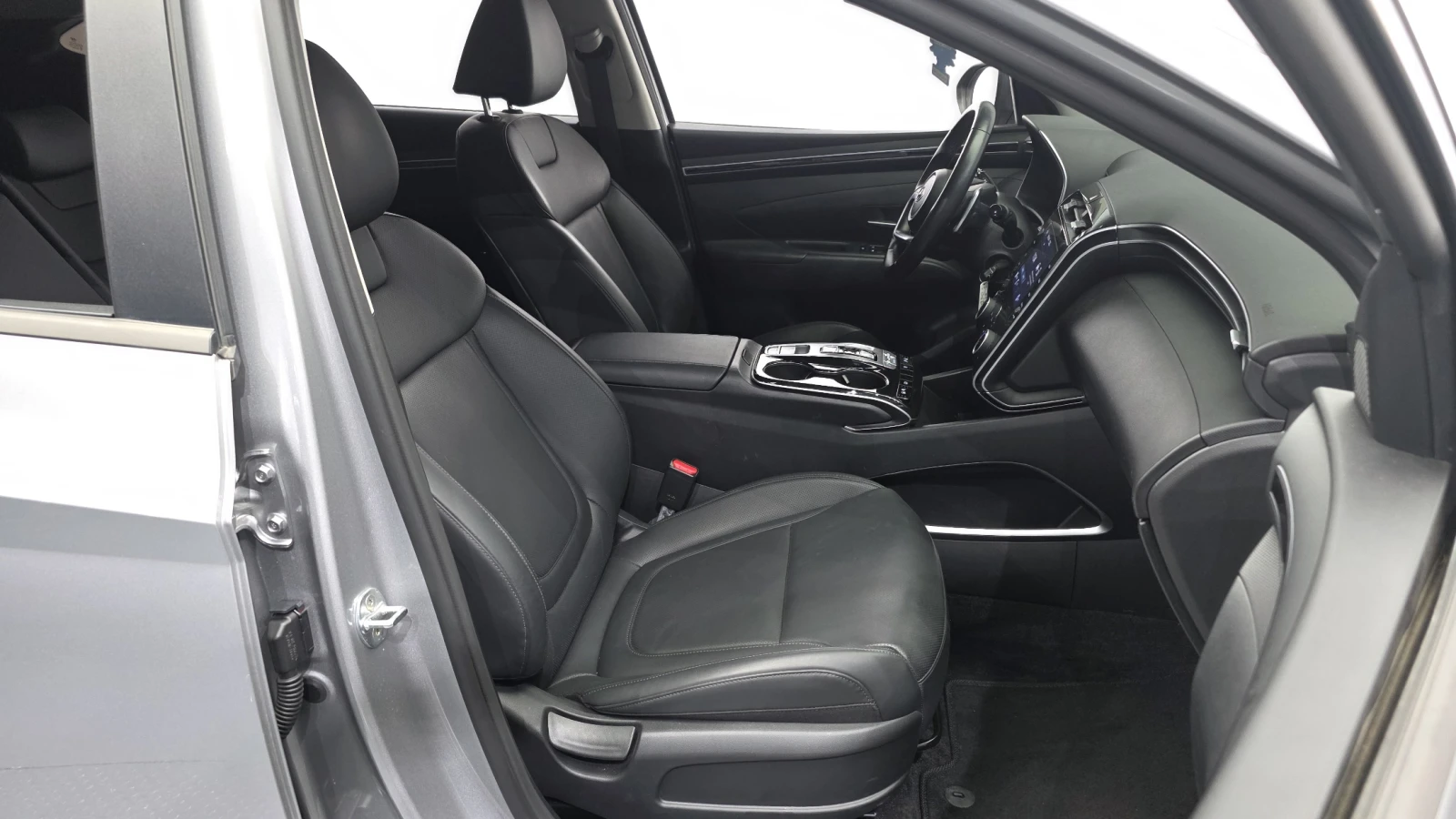 Hyundai Tucson Diesel 2.0 2WD autogeorge.com, снимка 15 - Автомобили и джипове - 56136973